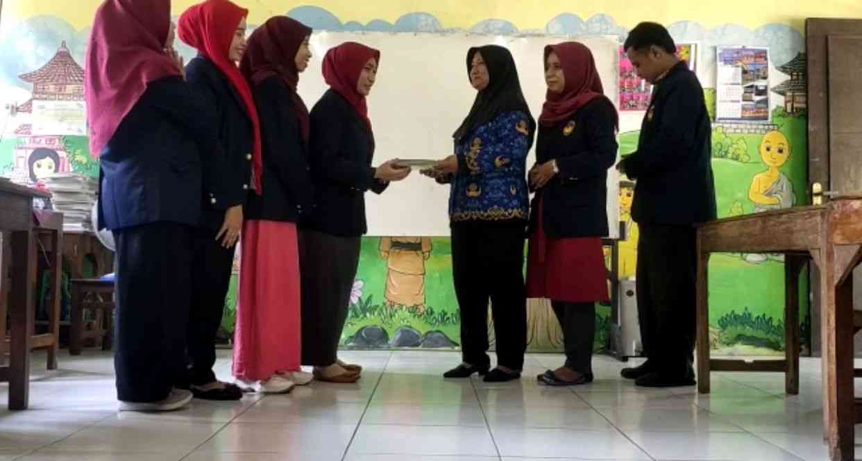 Peningkatan Literasi Melalui Pojok Baca Di SDN Muktiharjo Kidul 3 ...