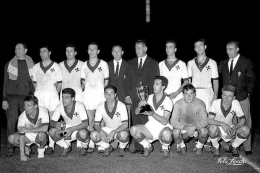 Kenangan ketika Fiorentina juara Winner's Cup tahun 1961/ foto: acfiorentina.com