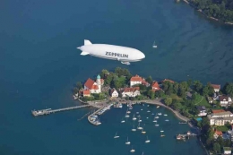 Zeppelin NT terbang di atas Danau Konstanz | foto: Bodensee.de/ Achim-Mende