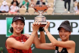 Wang Xinyu dan Hsieh Su-wei berjaya di French Open 2023/ foto: wtatennis.com