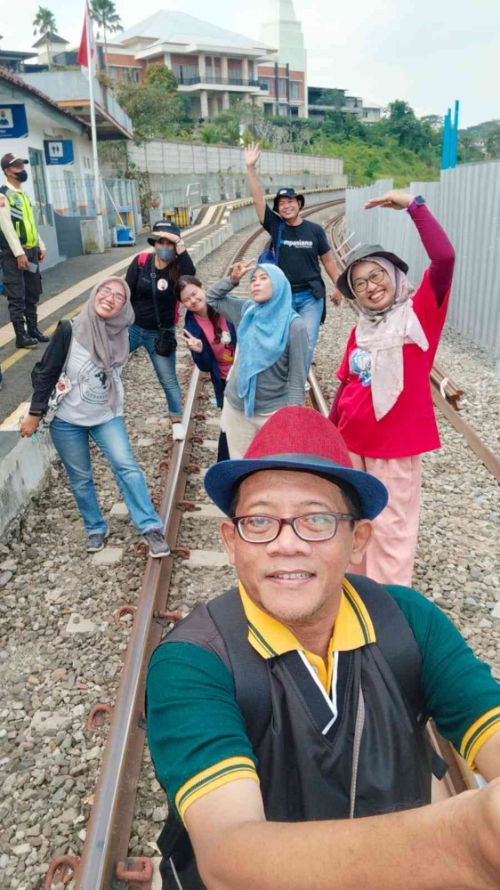 rel di stasiun Batutulis, dok: kang Bugi