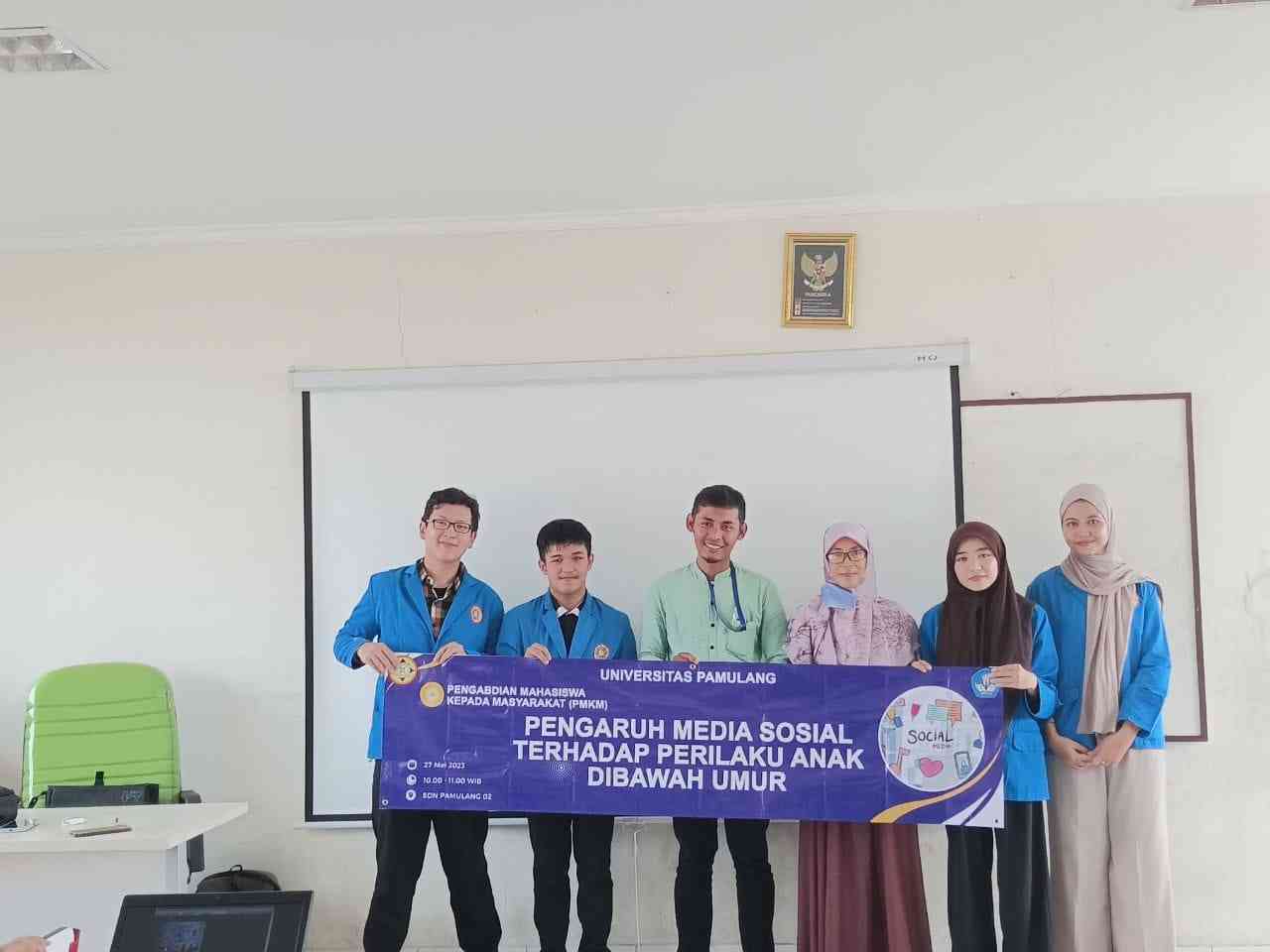 PMKM Mahasiswa Universitas Pamulang "Pengaruh Media Sosial Terhadap ...