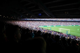 People watching football at stadium during daytime photo – Free Barcelona Image on Unsplash 