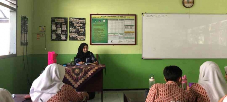 Gambar 2. Suasana Pembelajaran di kelas (Dokpri)
