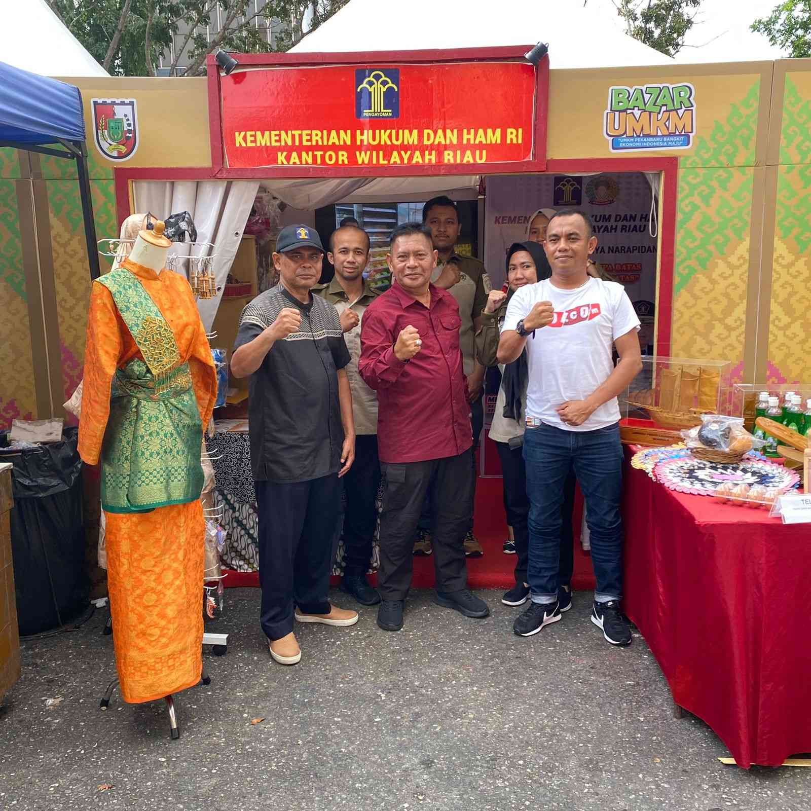 Kepala Kanwil Kemenkumham Riau Kunjungi Stand Pameran Di Pekanraya ...