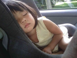 Anak Tertidur Karena Kecapaian | Sumber Grid.id