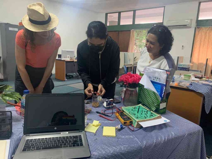 Persiapan Asistensi Mengajar yang disertai oleh para Ahli dan Ilmuan