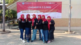 Penulis dan CGP satu kelompok  saat mengikuti kegiatan Lokakarya 5. Dokumen pribadi