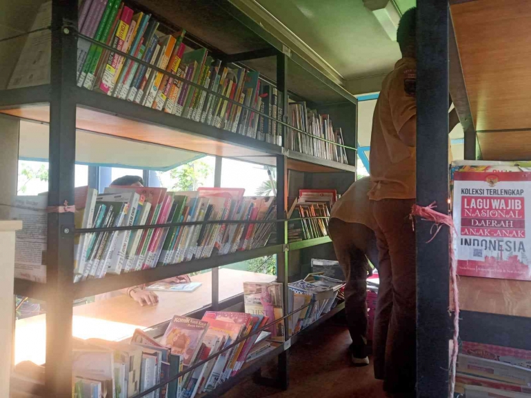 Tingkatkan Literasi Baca, Anak Binaan LPKA Martapura Serbu Perpustakaan Keliling
