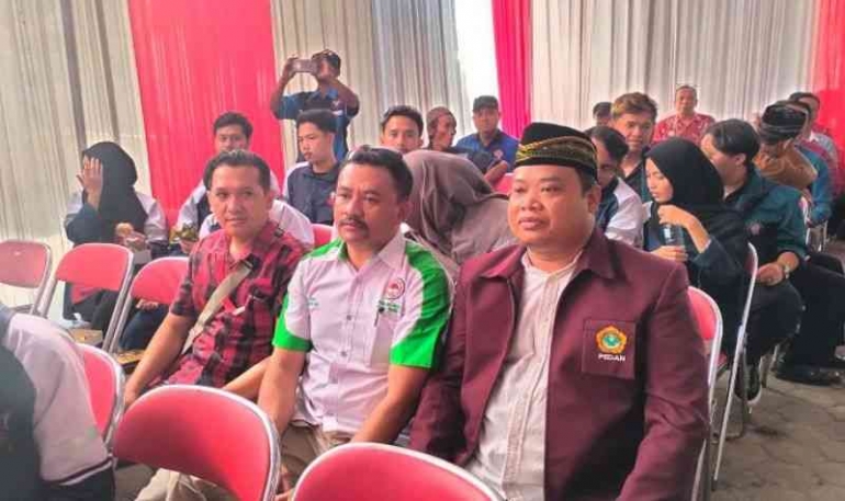 Ketua Persinas ASAD Pedan dan Ketua Pemuda LDII Pedan hadiri Sambang Warga oleh Bupati Klaten, foto Rizal PM
