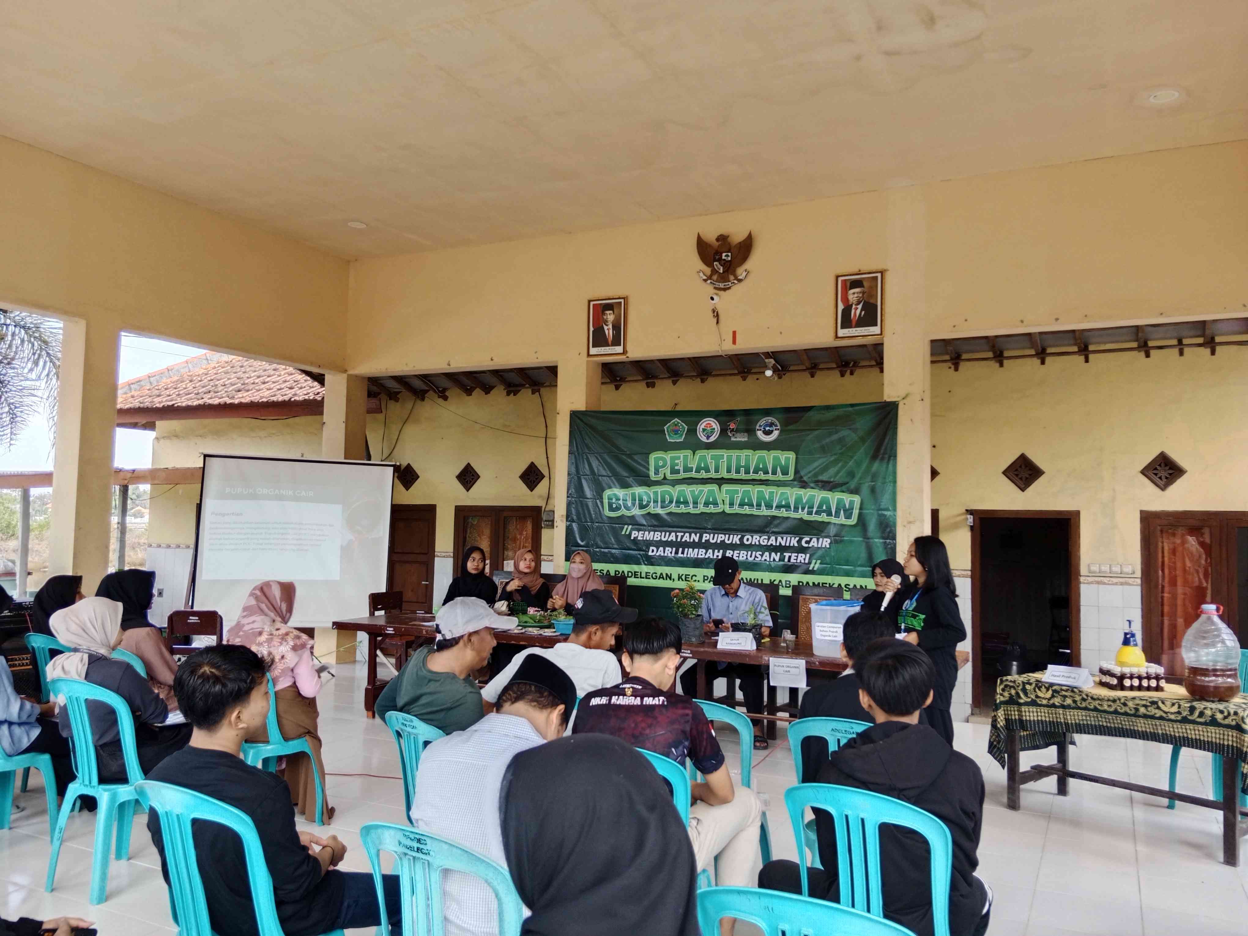 Pengabdian Masyarakat UTM, Pengolahan Limbah Pabrik Teri Menjadi Pupuk ...