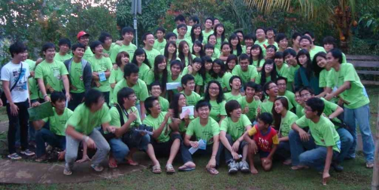 rombongan anak kota kegiatan live in di Desa Salem, Purwakarta (sumber:dokumen pribadi)