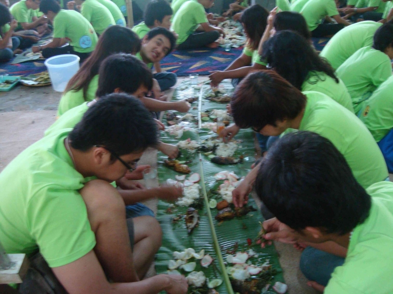 makan siang tradisional dan sederhana (sumber:dokumen pribadi)