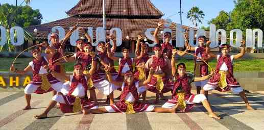 Sumber: Youtube Wiek Moen SS KEMBANG MOLJA
