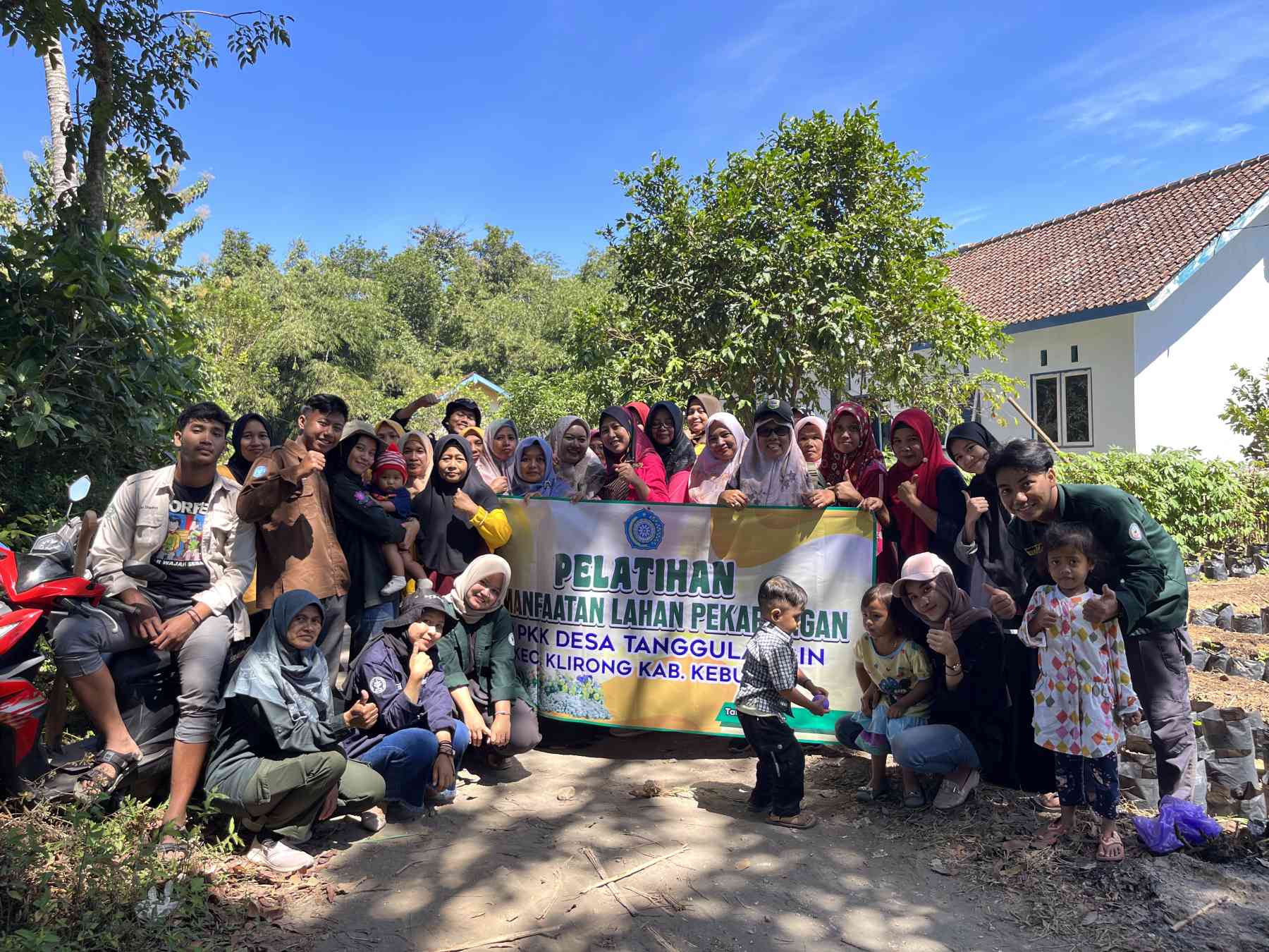 Manfaatkan Lahan Pekarangan, Mahasiswa KKN IPB Melakukan Sosialisasi ...