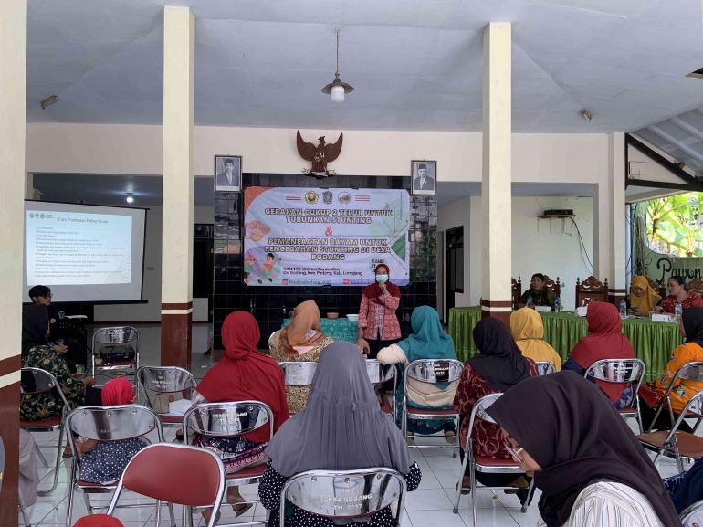Pemaparan Materi oleh Bu Bidan Rahayu
