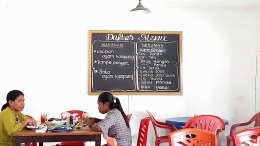 Daftar menu ayam kampung (foto: theodolfi)