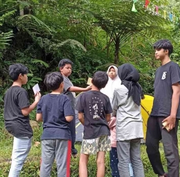 Salah satu aktifitas yang dilakukan saat Family Camp - Jejak Anak di Ciparay Riverside  (Dokpri)