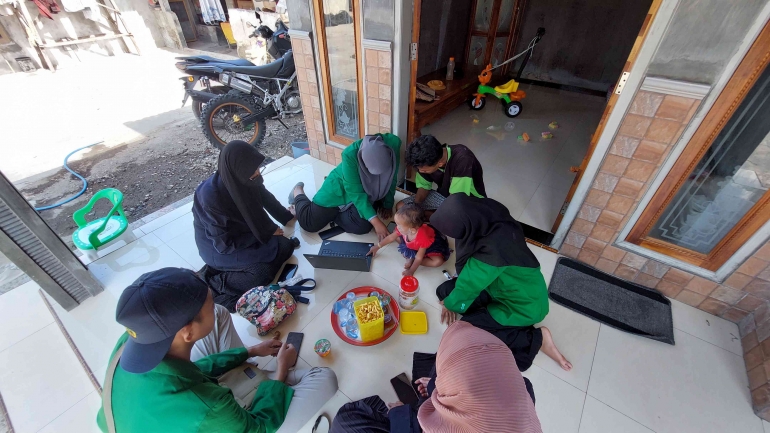 Kegiatan Realisasi Program Kerja Pada UMKM Tasbih (Dok. pribadi)