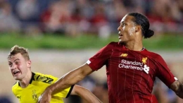Virgil van Dijk kapten baru Liverpool bersiap menghadapi musim baru Premier League (Foto Skysports.com). 