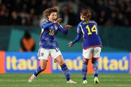 Pemain Jepang merayakan gol/foto: FIFA com