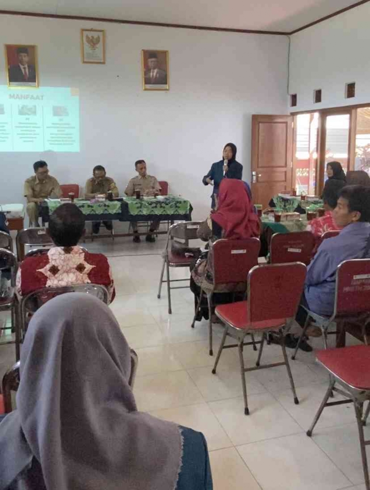 Gambar 2. Edukasi pemakaian