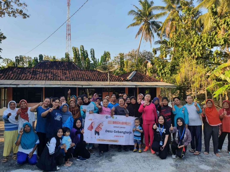 Dokumentasi Program Senam Otak Bersama Ibu Lansia