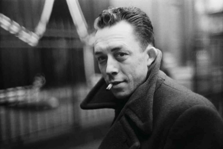 Albert Camus (sumber: Newyorker.com/Henri Cartier-Bresson)