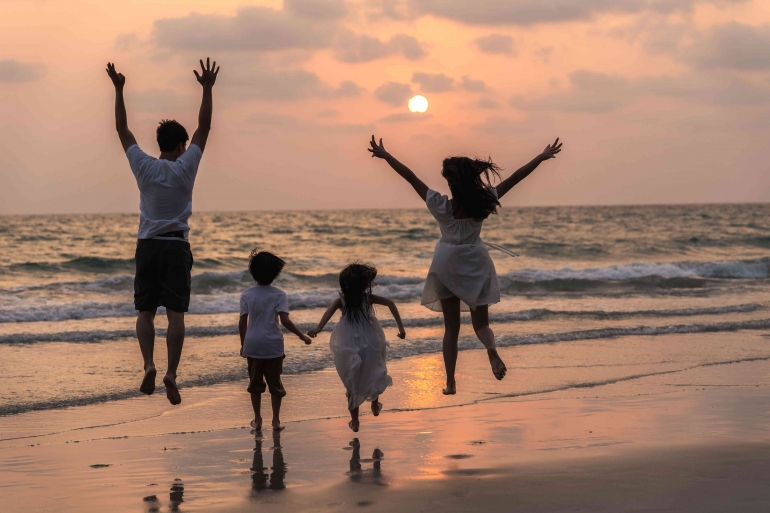 https://www.freepik.com/free-photo/asian-young-happy-family-enjoy-vacation-beach-evening-dad-mom-kid-relax-running-together-near-sea-while-silhouette-
