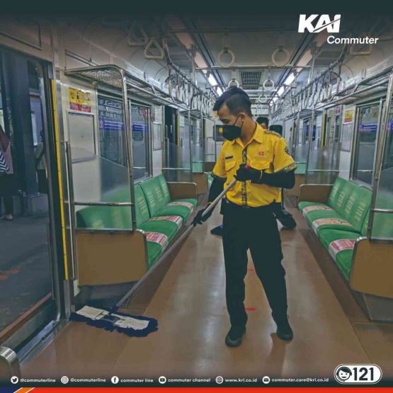 On Trip Cleaning di KAI Commuter Line I Sumber Foto : KAI