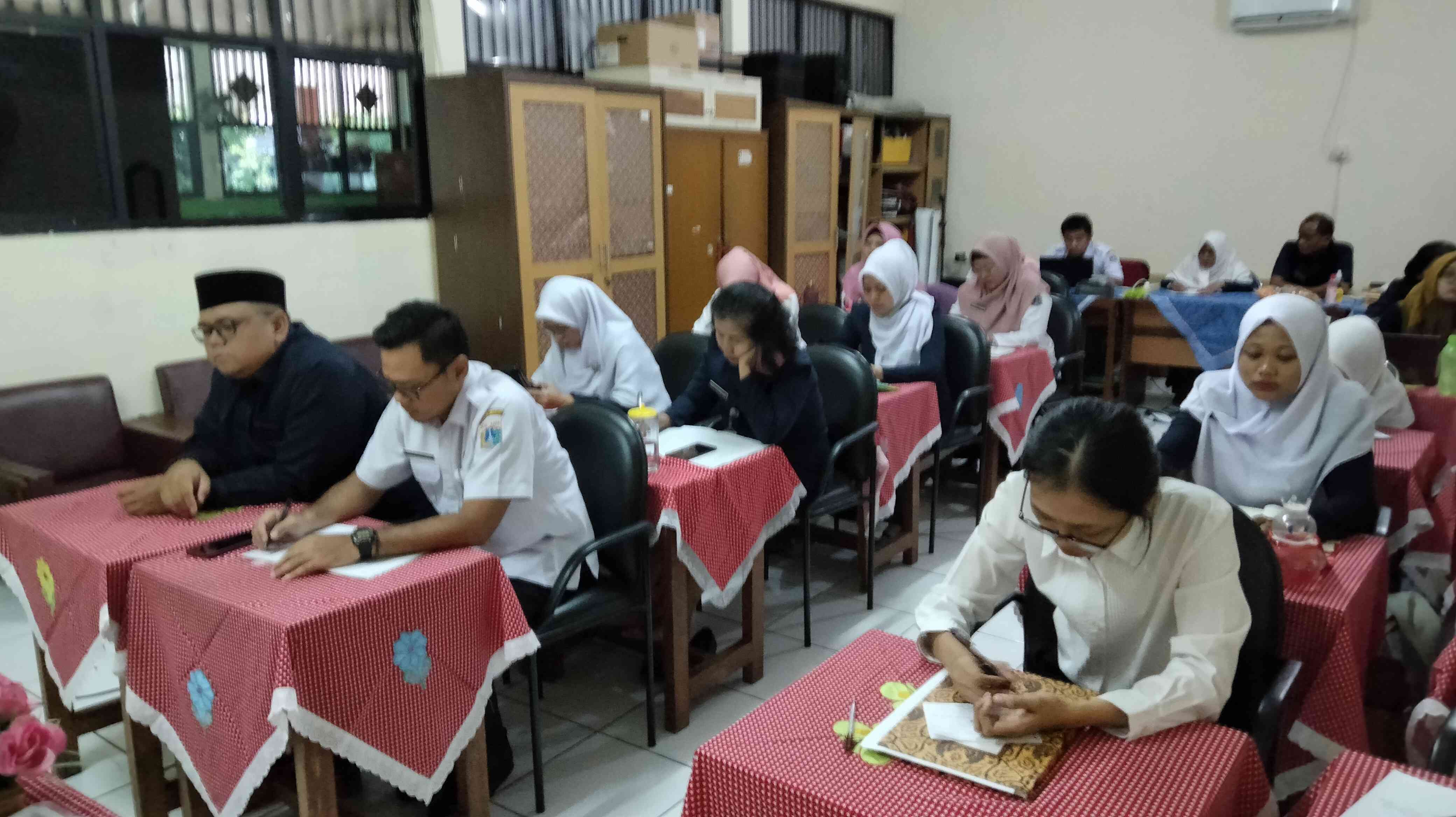 Implementasi Kurikulum Merdeka, Menuju Pendidikan Yang Holistik Dan ...