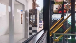 Halte Trans Jatim di bekas lajur bus DAMRI. - Dokpri