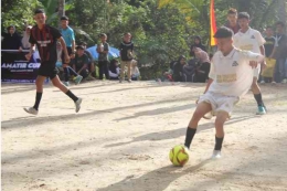 Dokumentasi Pribadi : Salah Satu Tim yang sedang Berlaga dalam Tournament Futsal Amatir Cup Nagari III Koto Aur Malintang Timur/Dok pribadi