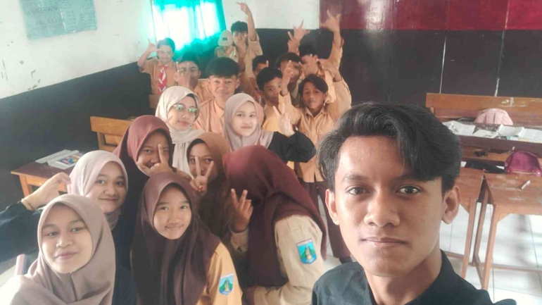 Foto bersama kelas 8 SMP Islam Pakisaji (Dokpri)