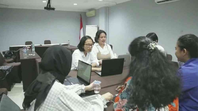 Justitia Avila Veda mendirikan Kolektif Advokat untuk Keadilan Gender. Sumber: (youtube.com/SATU Indonesia) 