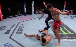 Gambar 2. Max Holloway menjatuhkan The Korean Zombie (Sumber: BJ Penn/ UFC)