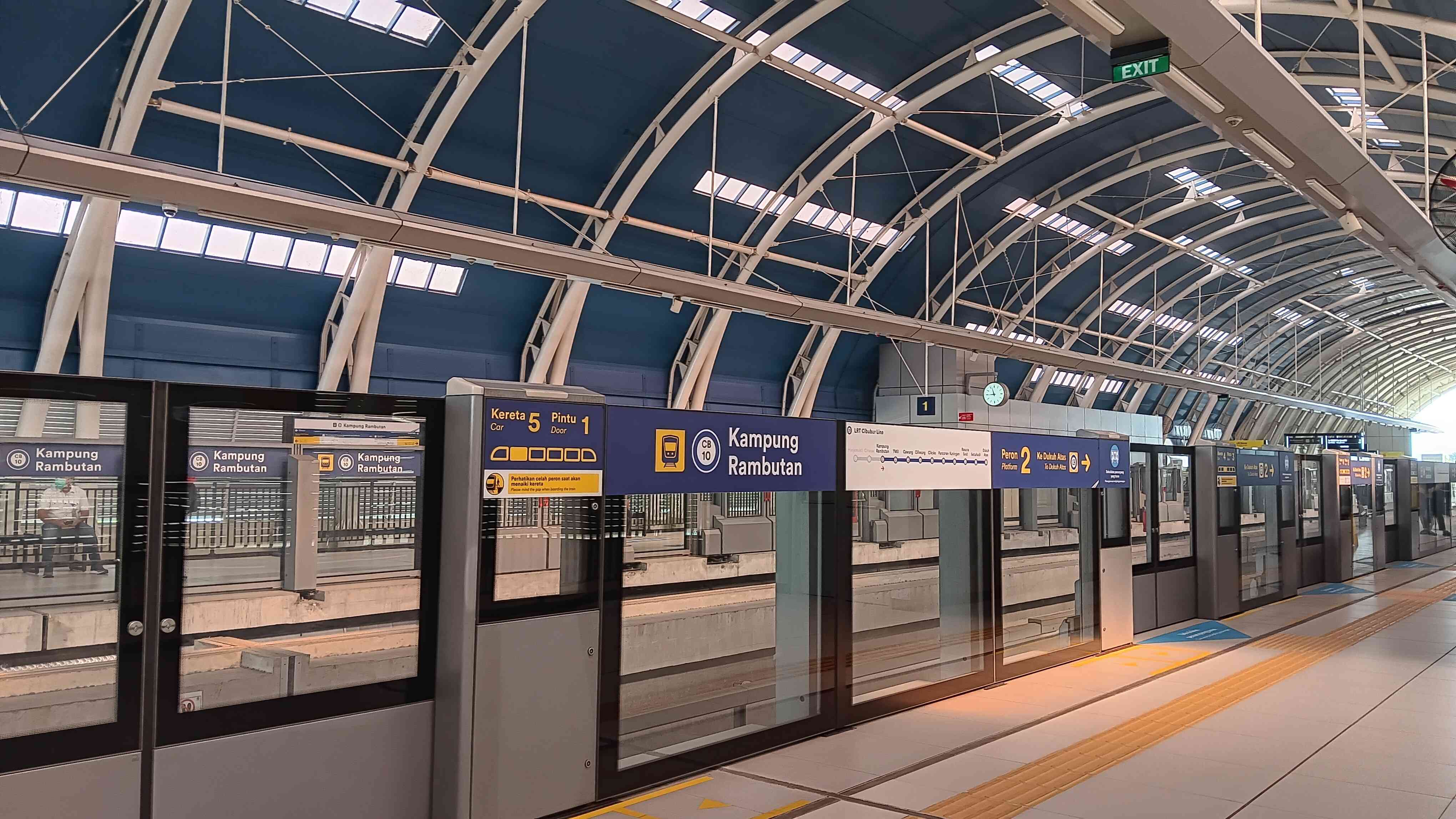 Perjalanan Hari Ini: Dari Kereta LRT Hingga Kereta Commuter Line ...