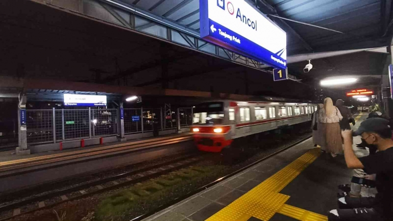 Kini jumlah perjalanan di Stasiun Ancol makin banyak (dokpri)