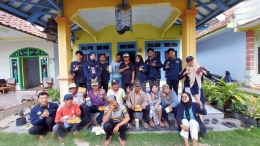 (Sosialisasi dan Pelatihan Pupuk Kompos oleh Mahasiswa bersama GAPOKTAN di Dusun Kebonan)/ Dokumentasi Pribadi