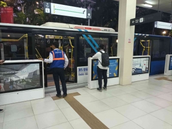 Yuk Kenalan Sama Petugas Pelayanan Angkutan Umum Halaman 2 ...