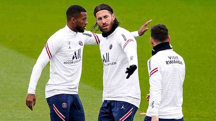 Lionel Messi (kanan), Sergio Ramos (tengah), dan Georginio Wijnaldum (kiri), di Paris Saint Germain. (via dailymercato.com)