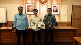 Doc. Pribadi. Dari kiri; Bagus Rachman ; Budimansyah Nasution, S.TP ; Rulli Nuryanto, S.E.,M.Si