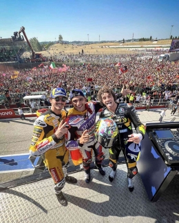 Pecco Bagnaia, Jorge Martin dan Marco Bezzecchi di podium MotoGP San Marino. Sumber: @MotoGP
