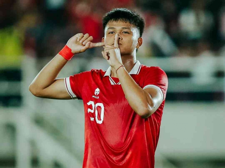 Selebrasi gol Hokky Caraka yang tuai pro dan kontra di kalangan netizen. | Foto: Dok. PSS Sleman