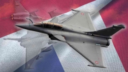 Rafale F-3 dengan bendera RI dan Perancis (sumber: Dassault Aviation)