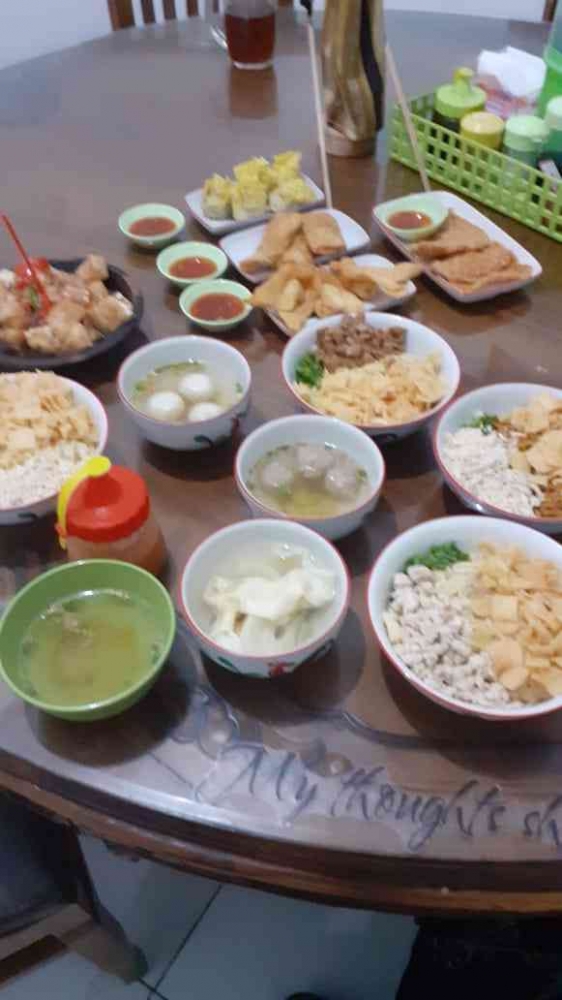 Banyak pilihan menu di di Yamin Teteh dok.pri