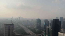 Jakarta di bawah cekaman kematau dan polusi udara (Foto: Antara via suara.com) 
