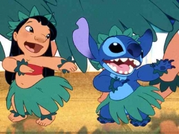 Stitch pandai menari seperti Lilo (sumber gambar: Disney) 
