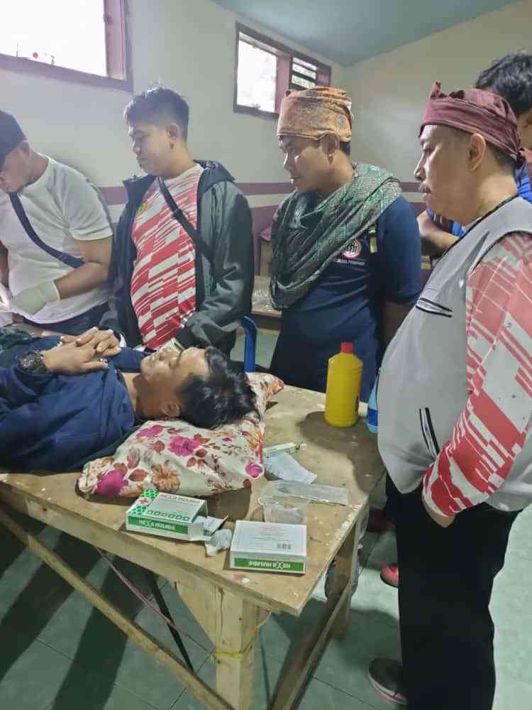 Peserta mendapatkan layanan pemeriksaan medis oleh IDI & PPNI. doc.ydi