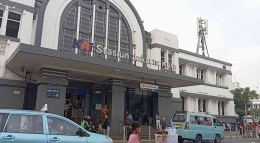 Stasiun Jakarta Kota (Sumber: Dokumentasi penulis)